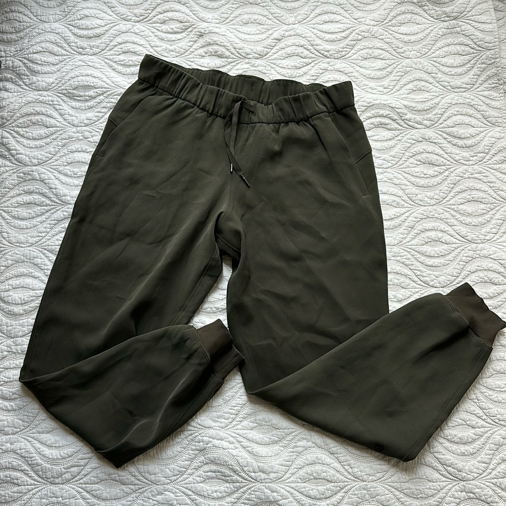 LULULEMON Green Jogger Pants